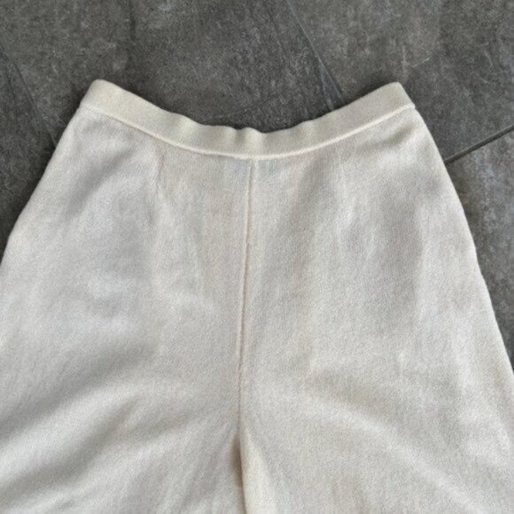 St. John Vintage Santana Knit High Waist Shorts Size 12 With Pockets Beige - Picture 12 of 13